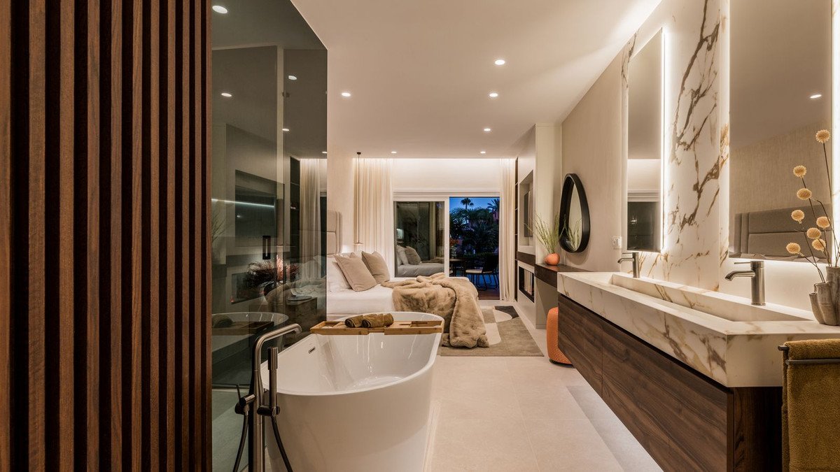 3 Bed Ground Floor Apartment in New Golden Mile