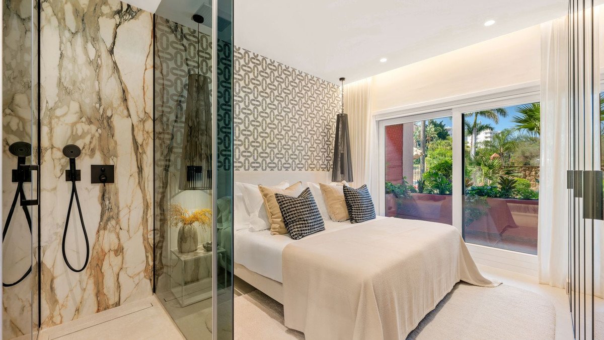 3 Bed Ground Floor Apartment in New Golden Mile