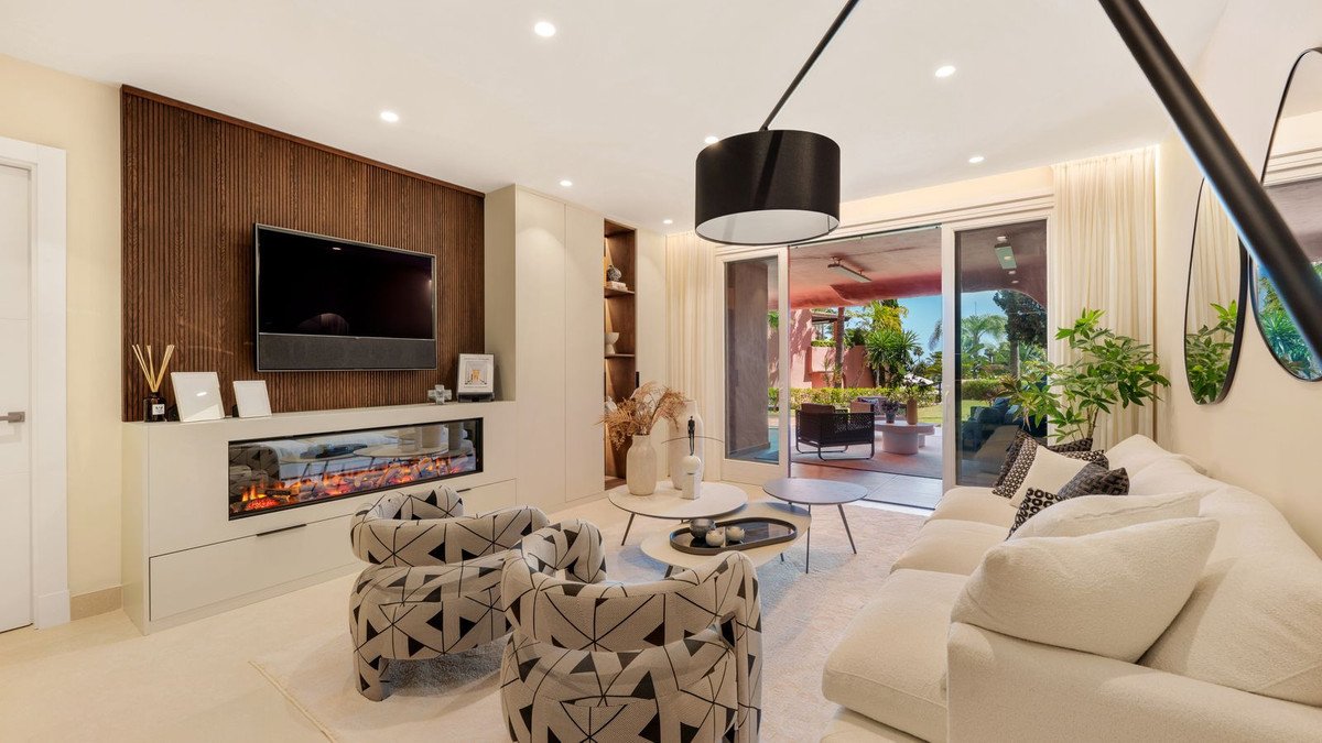 3 Bed Ground Floor Apartment in New Golden Mile
