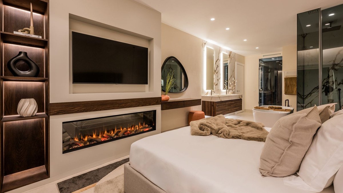 3 Bed Ground Floor Apartment in New Golden Mile