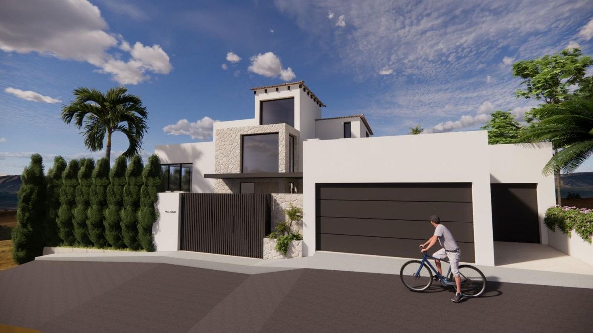 7 Bed Detached Villa in Nueva Andalucía
