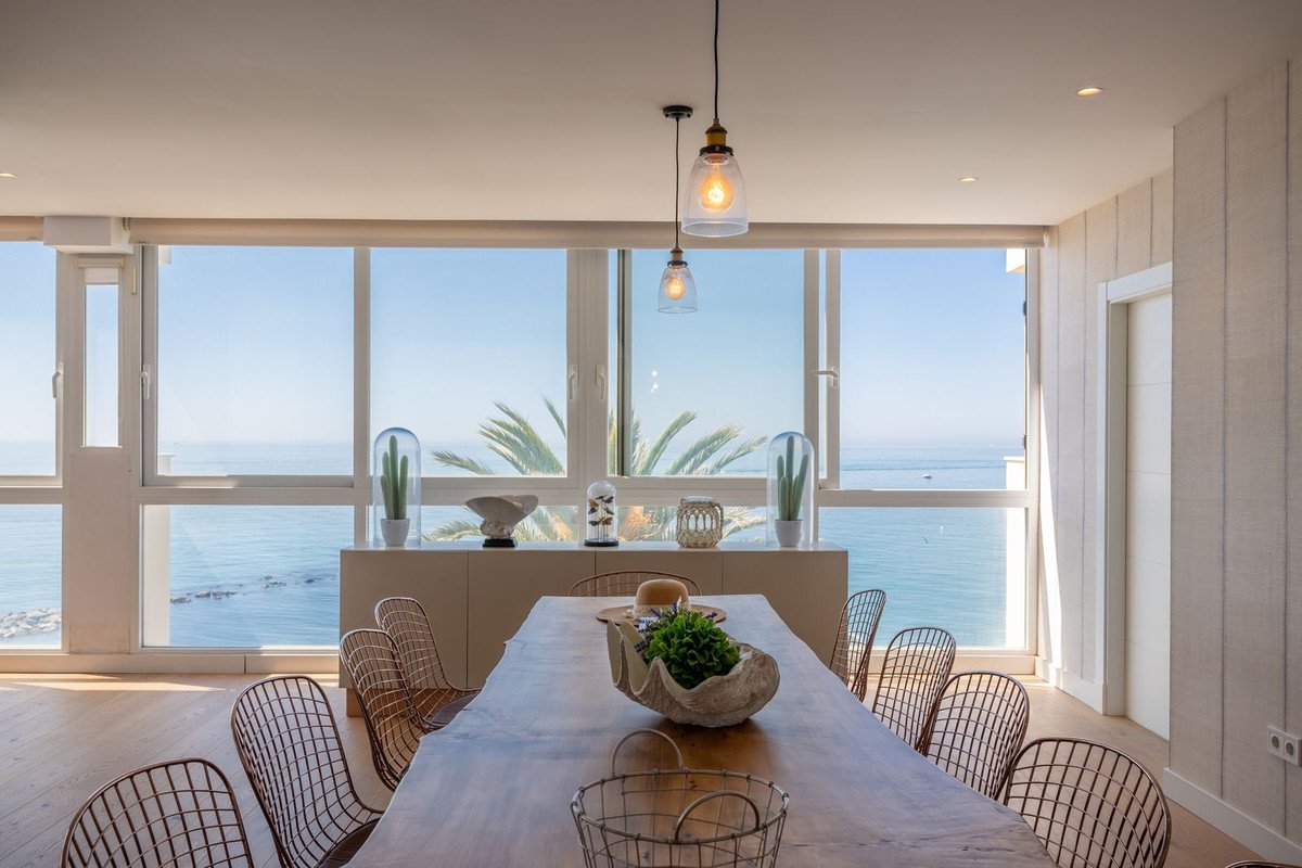 4 Bed Middle Floor Apartment in Marbella