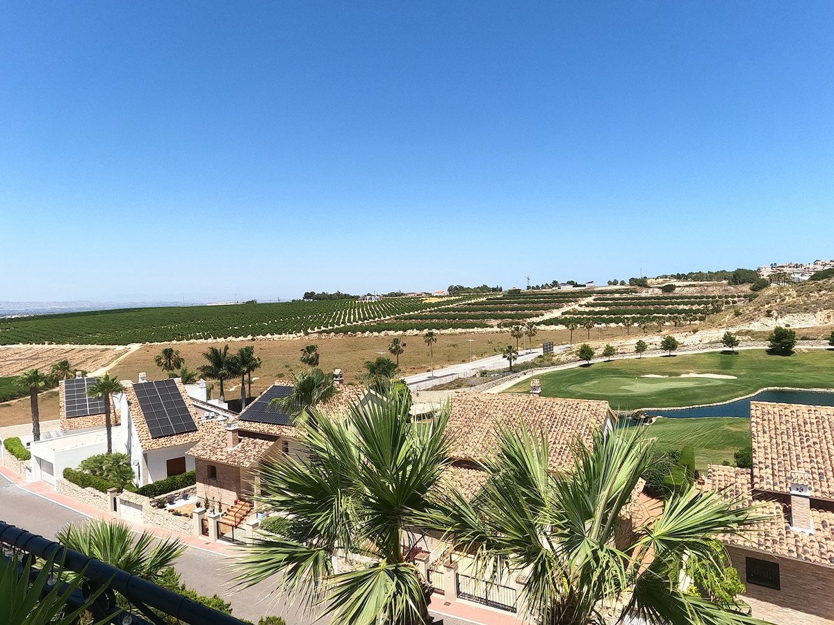 2 Bed Ground Floor Apartment in La Finca Golf