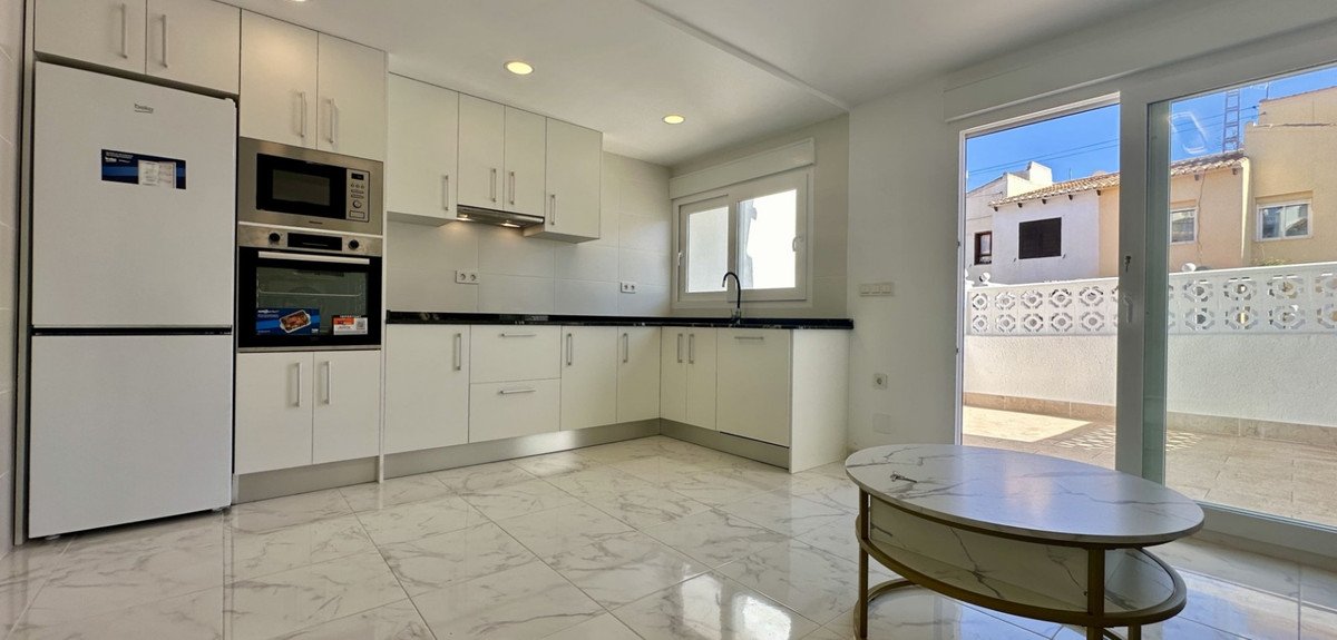 3 Bed Townhouse in Torrevieja
