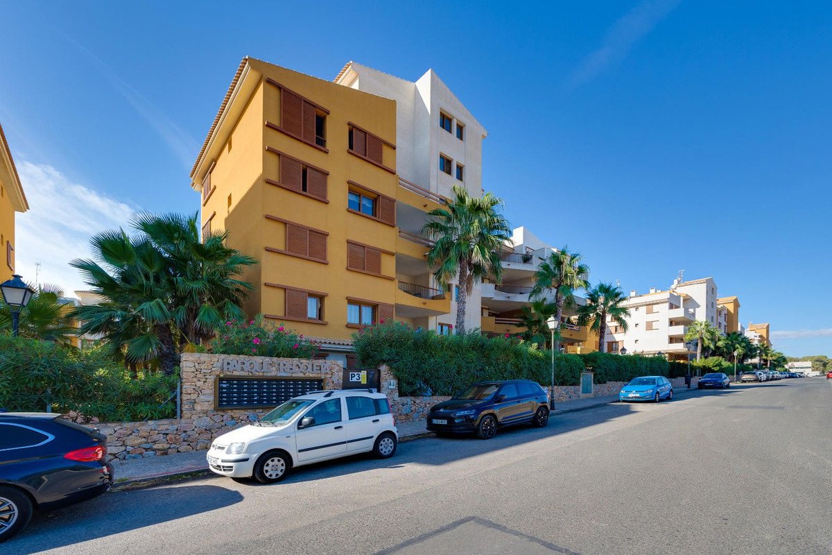 2 Bed Ground Floor Apartment in Punta Prima