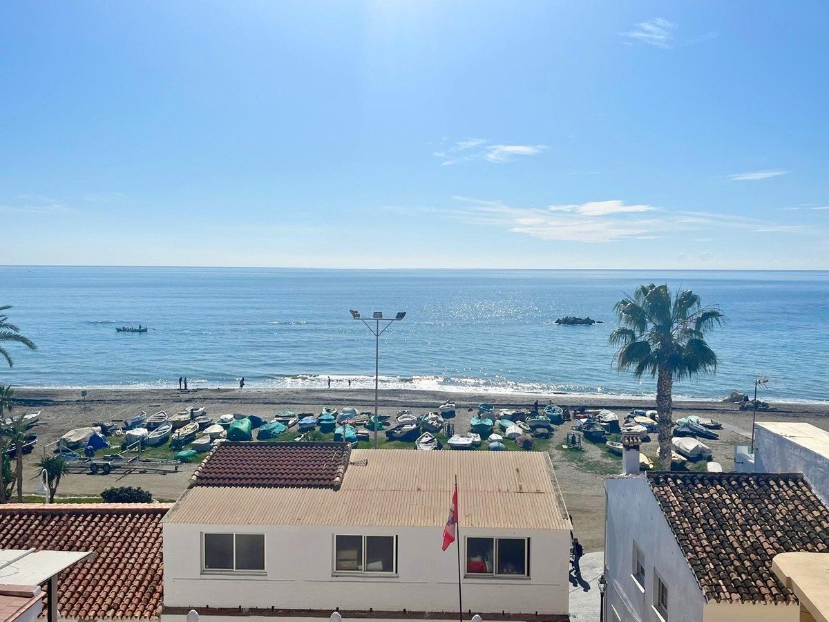 2 Bed Middle Floor Apartment in La Cala del Moral
