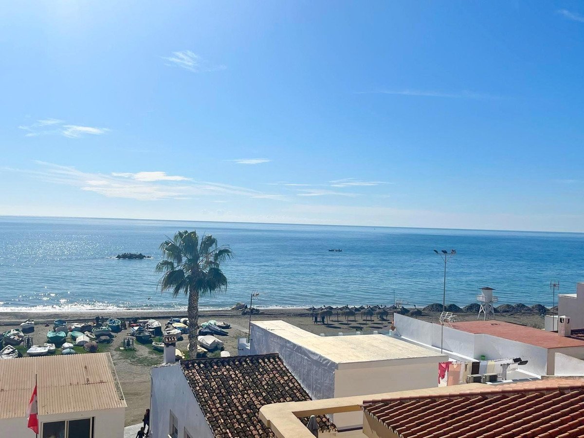 2 Bed Middle Floor Apartment in La Cala del Moral