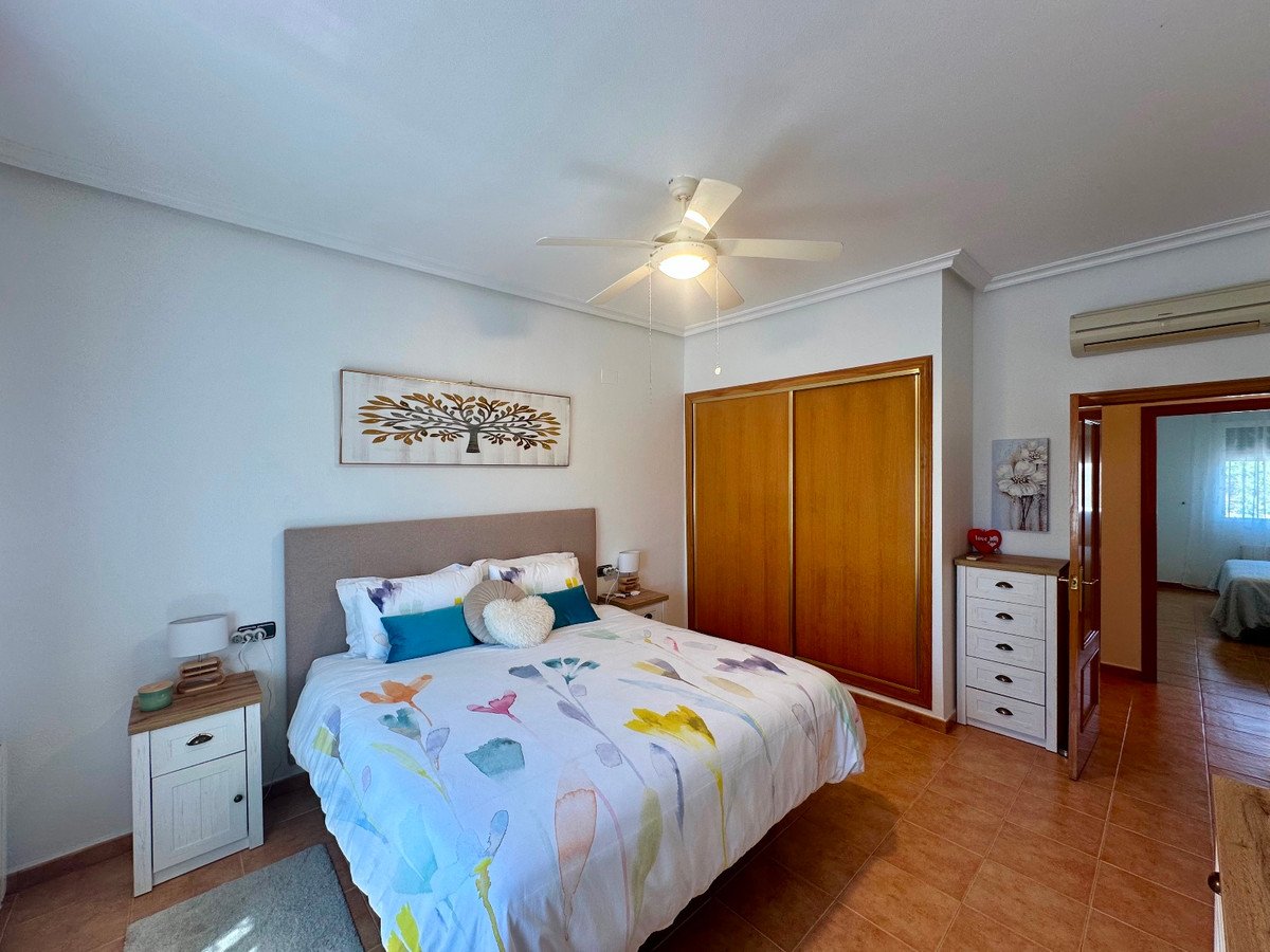 3 Bed Detached Villa in Catral