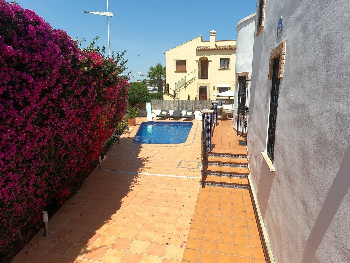 3 Bed Detached Villa in La Finca Golf