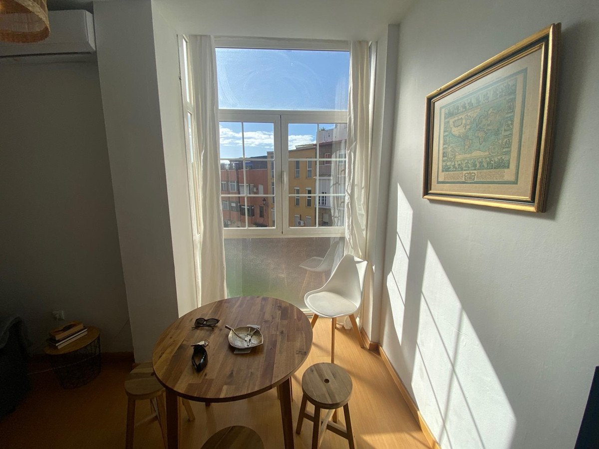 2 Bed Middle Floor Apartment in Málaga