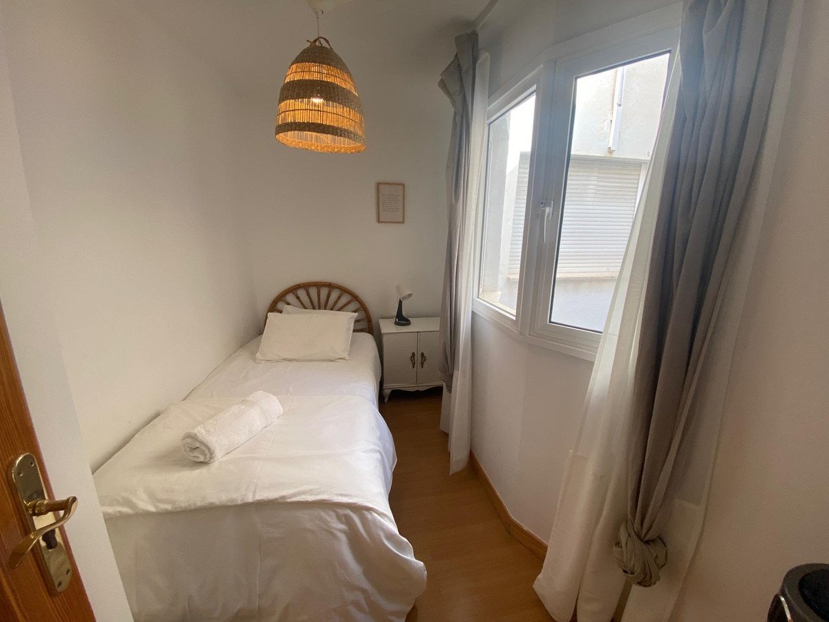 2 Bed Middle Floor Apartment in Málaga