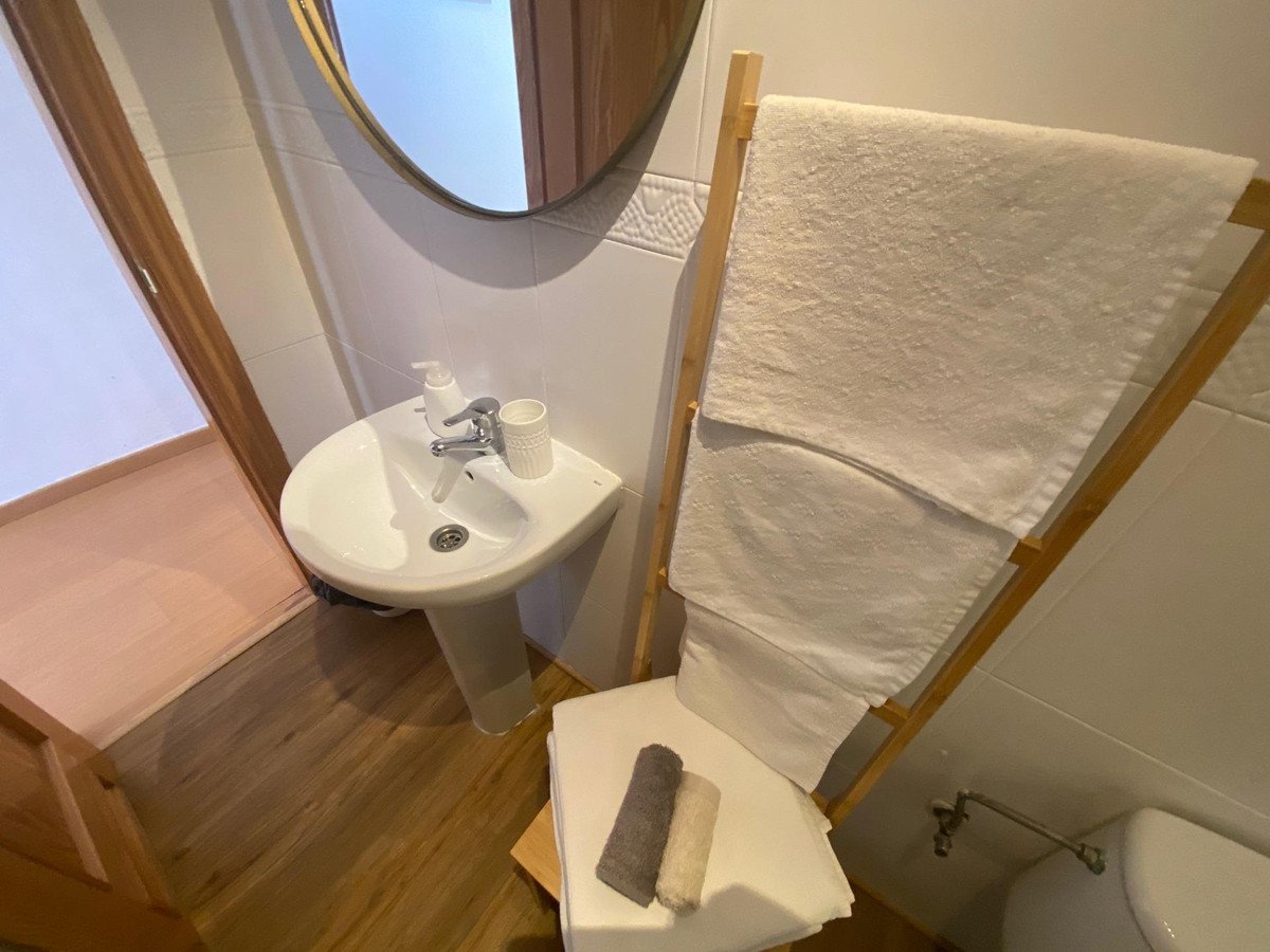 2 Bed Middle Floor Apartment in Málaga