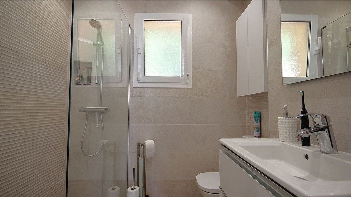 4 Bed Detached Villa in Orba