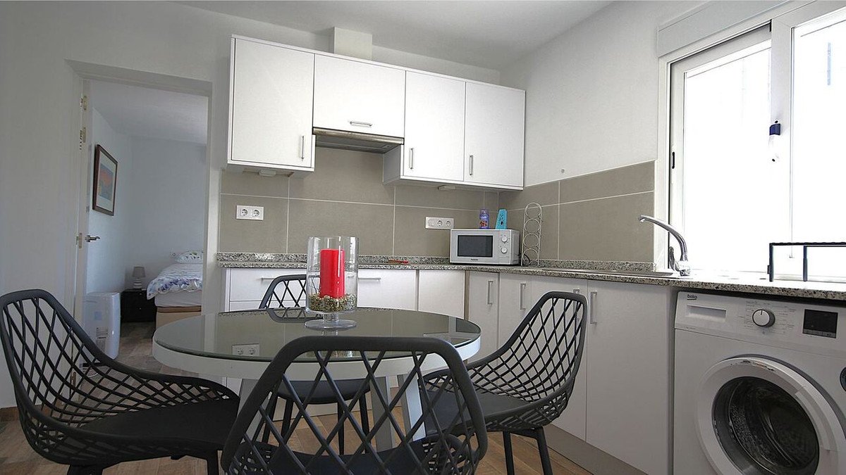 4 Bed Detached Villa in Orba