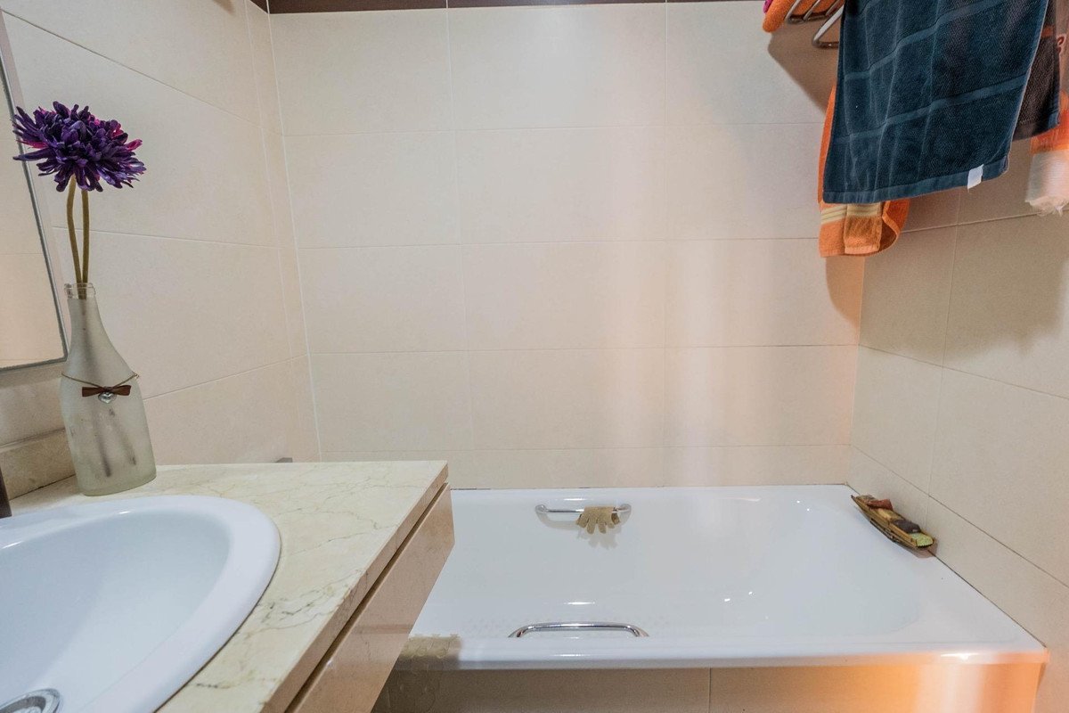 2 Bed Middle Floor Apartment in Málaga