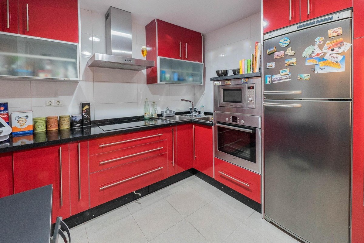 2 Bed Middle Floor Apartment in Málaga