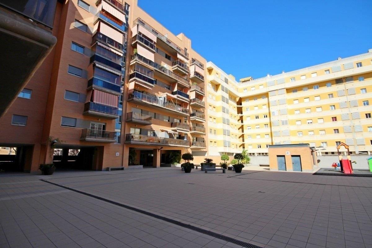 2 Bed Middle Floor Apartment in Málaga