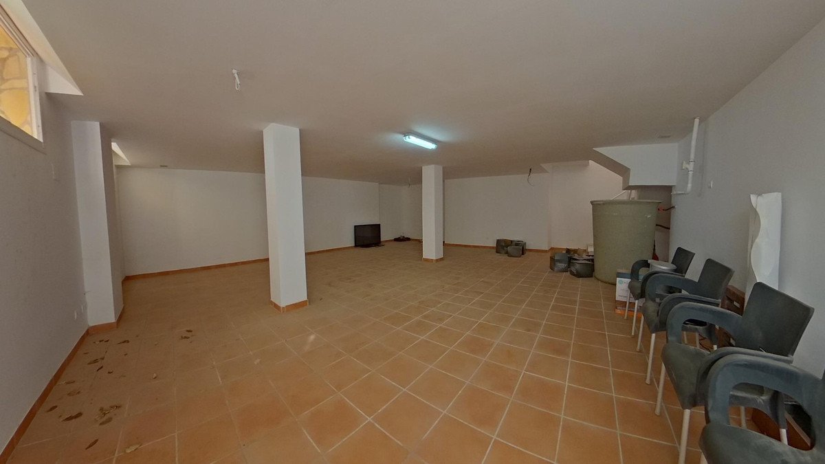 4 Bed Detached Villa in Torremolinos