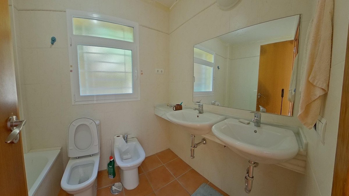 4 Bed Detached Villa in Torremolinos