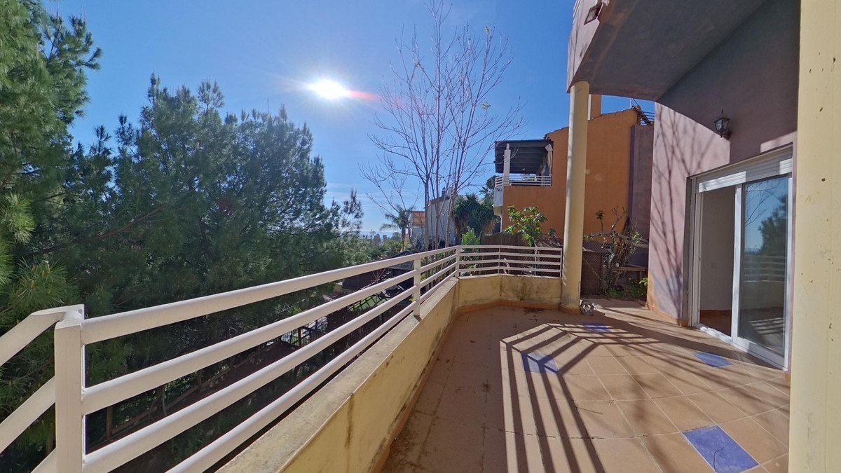 4 Bed Detached Villa in Torremolinos