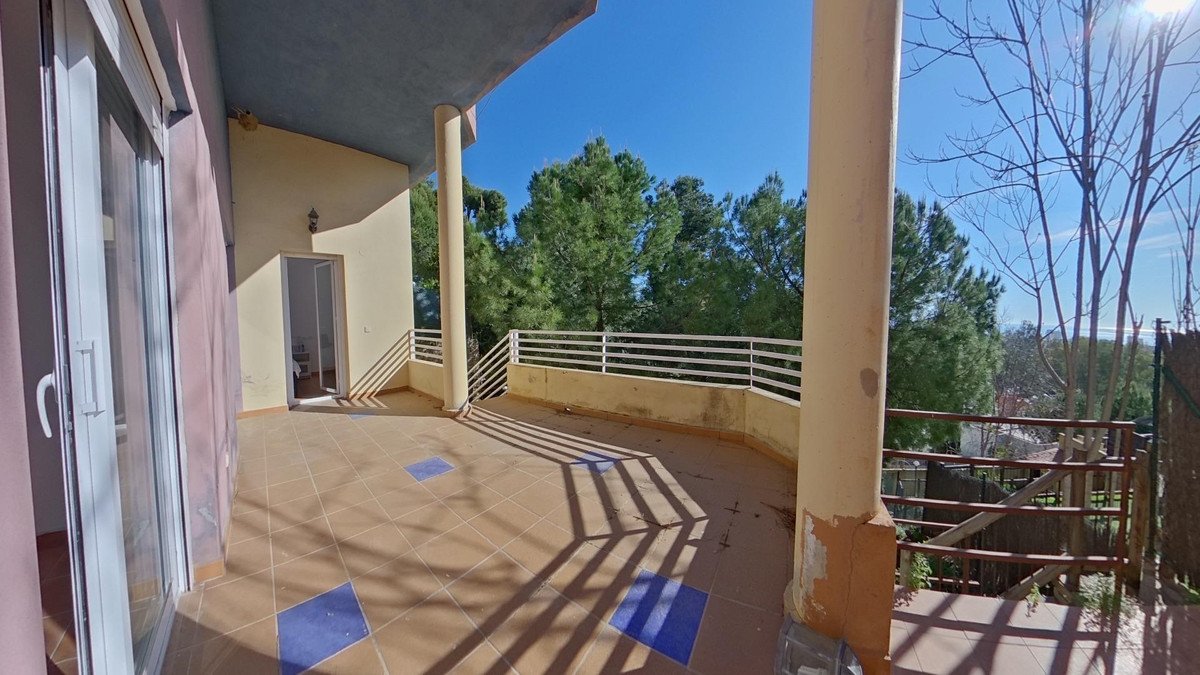 4 Bed Detached Villa in Torremolinos