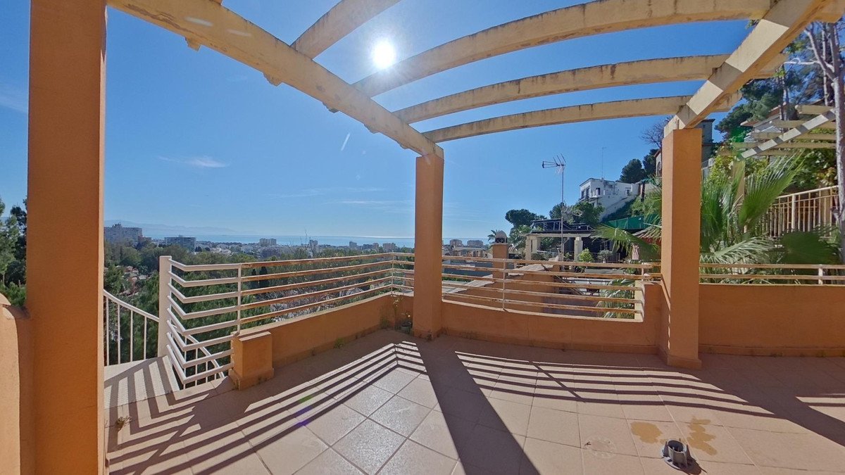 4 Bed Detached Villa in Torremolinos