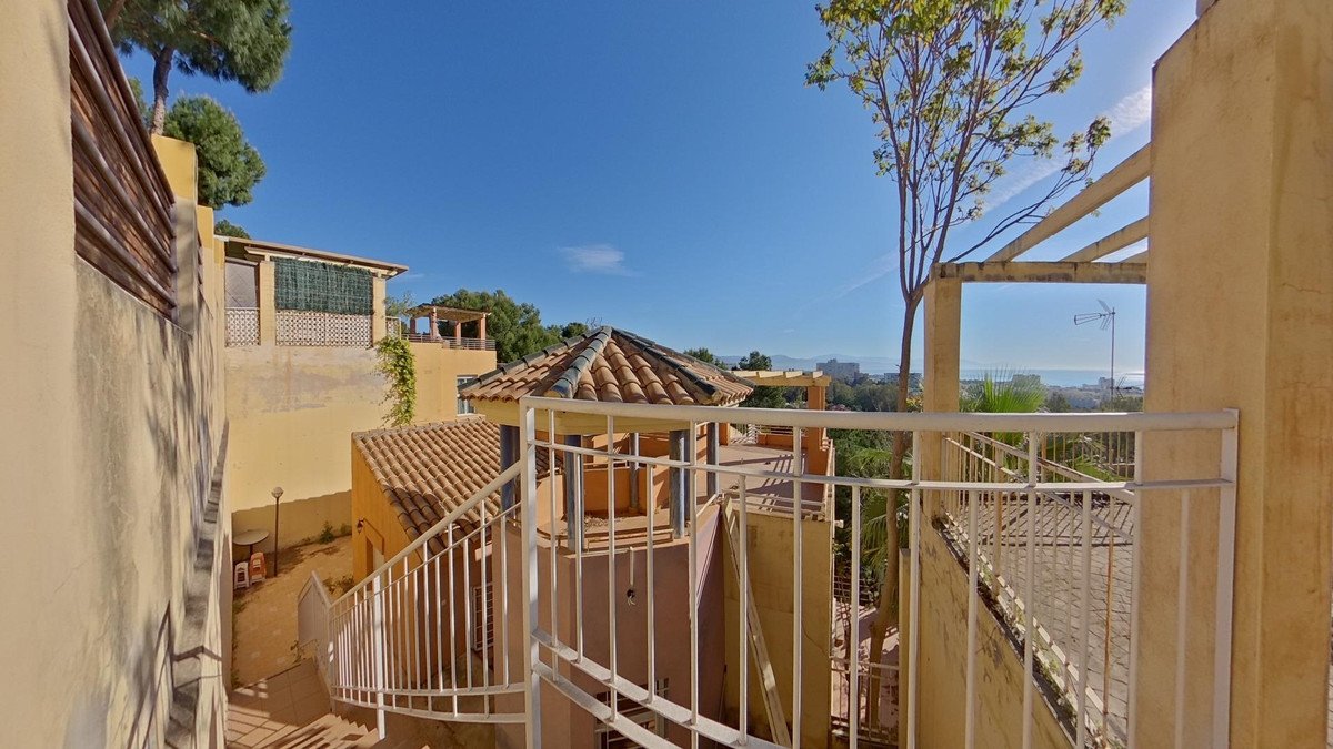 4 Bed Detached Villa in Torremolinos