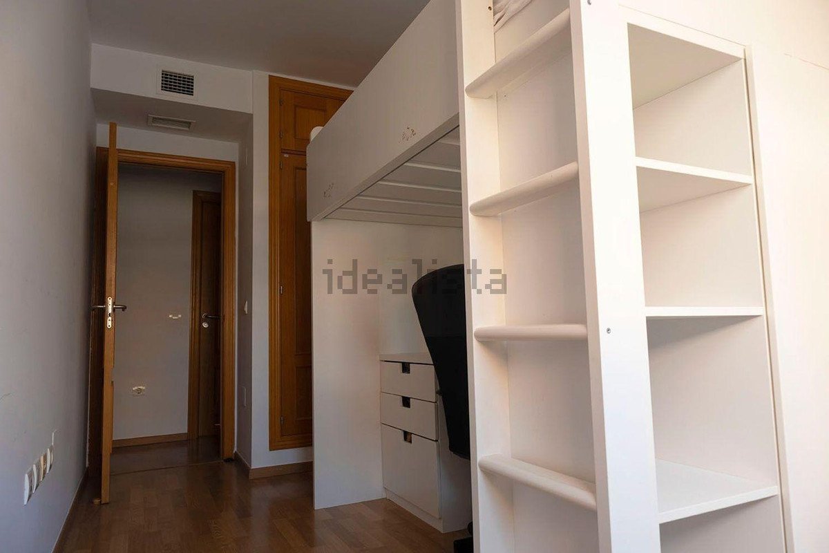 3 Bed Middle Floor Apartment in Málaga