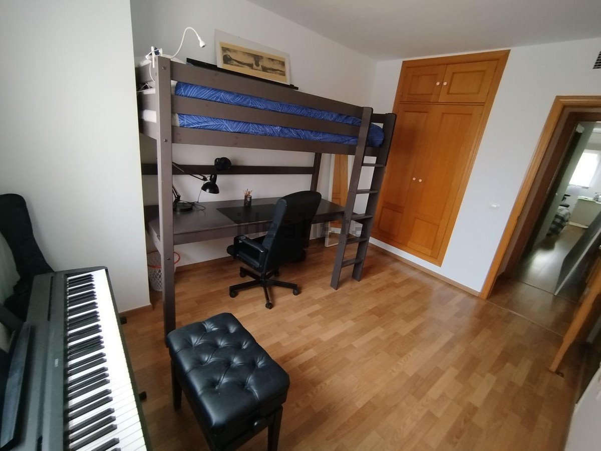 3 Bed Middle Floor Apartment in Málaga