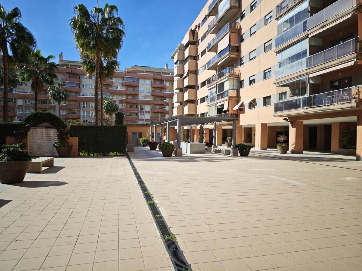 3 Bed Middle Floor Apartment in Málaga