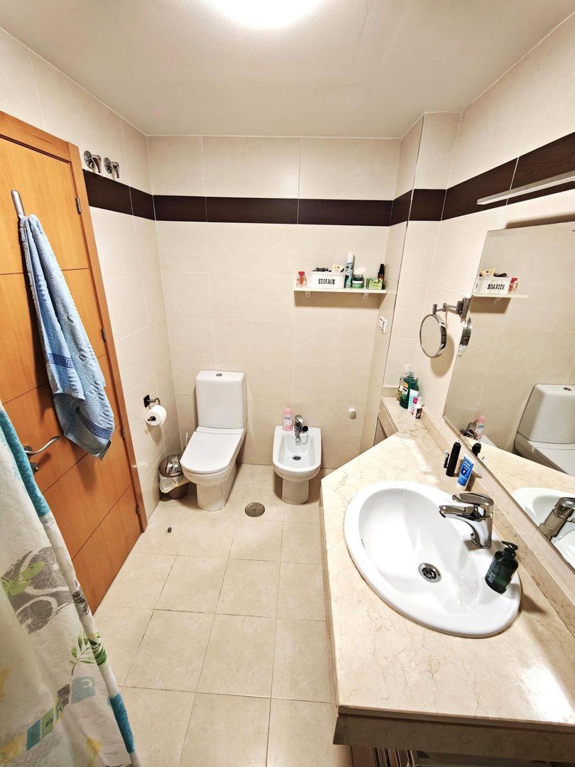 3 Bed Middle Floor Apartment in Málaga