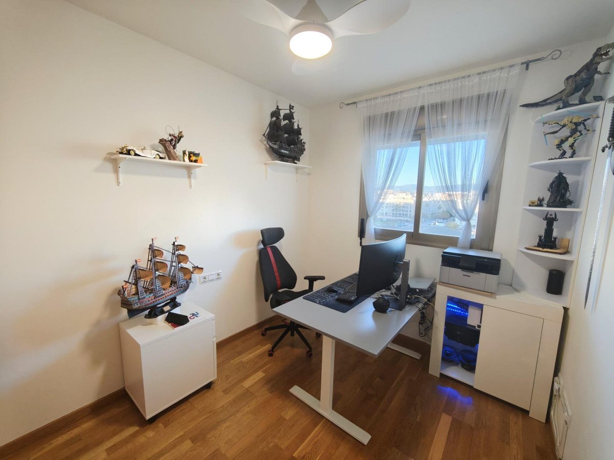 3 Bed Middle Floor Apartment in Málaga