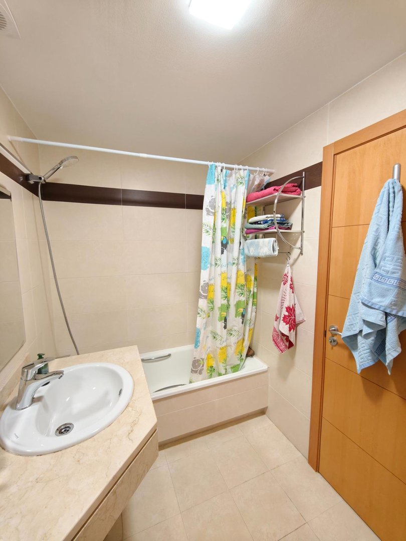 3 Bed Middle Floor Apartment in Málaga