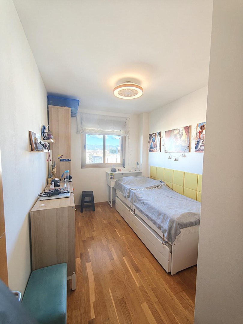 3 Bed Middle Floor Apartment in Málaga