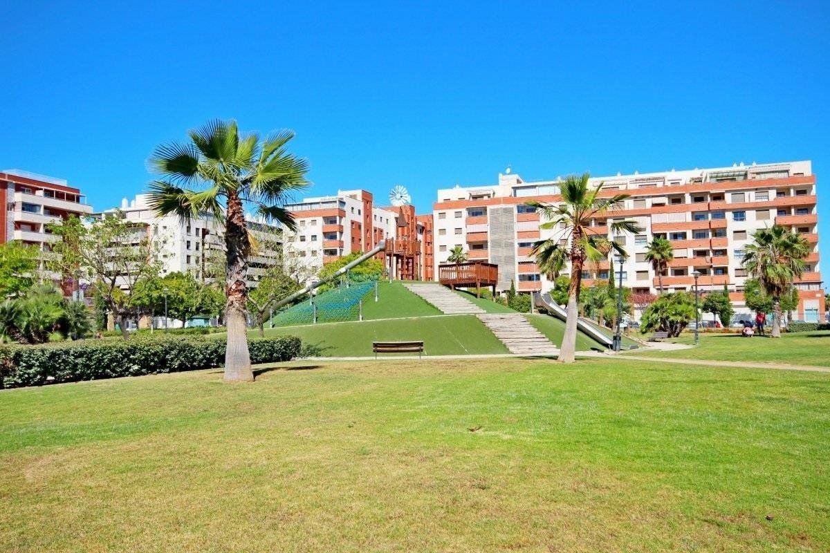 3 Bed Middle Floor Apartment in Málaga