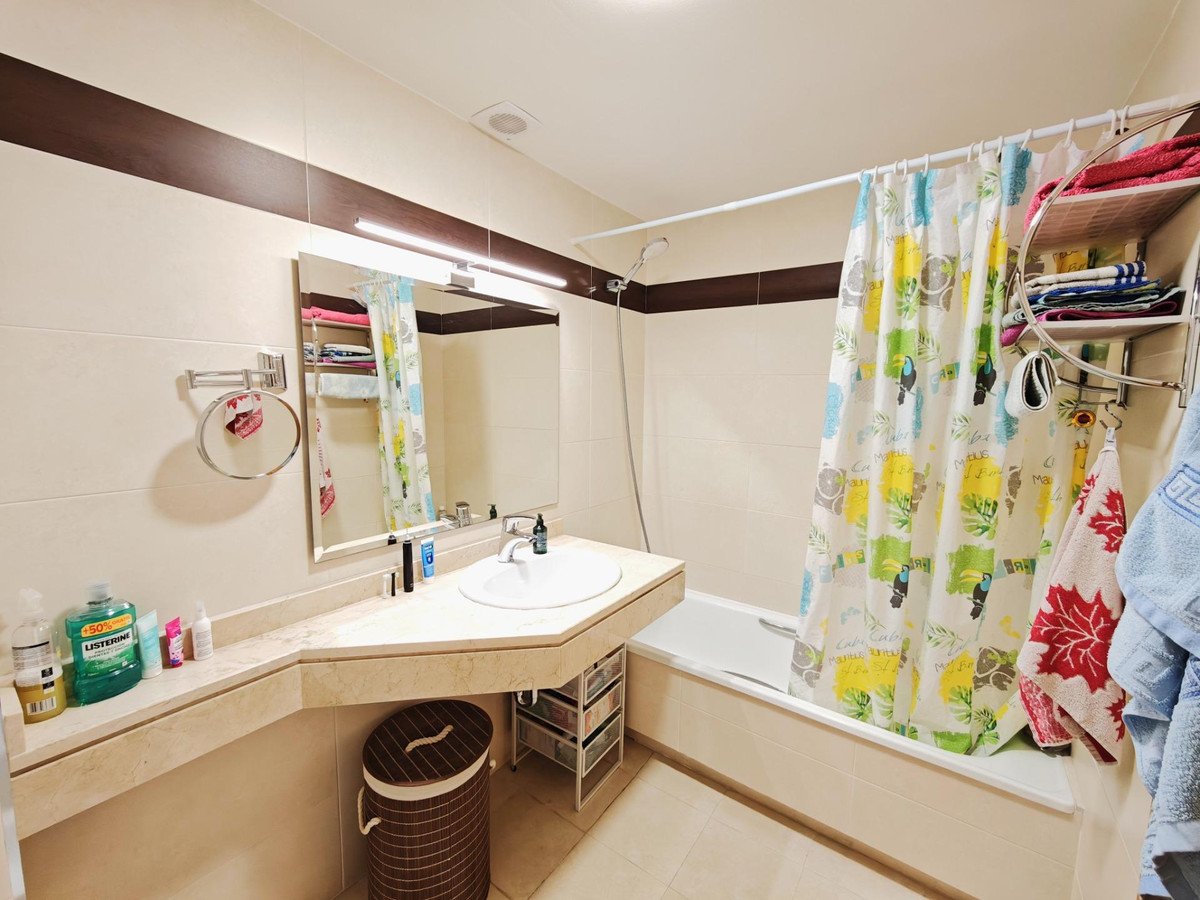 3 Bed Middle Floor Apartment in Málaga