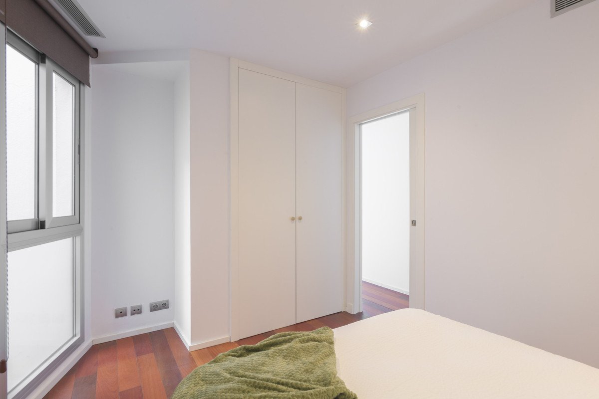 2 Bed Middle Floor Apartment in Centro Histórico