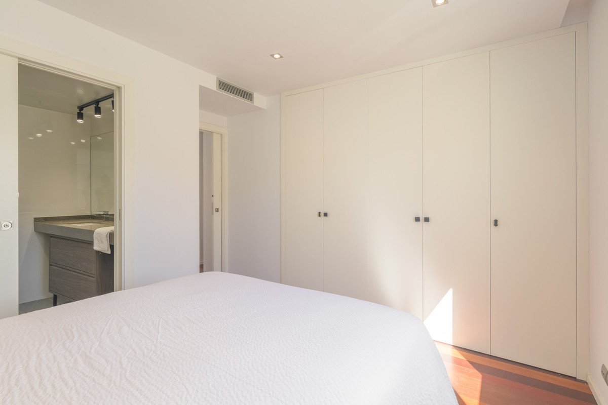 2 Bed Middle Floor Apartment in Centro Histórico