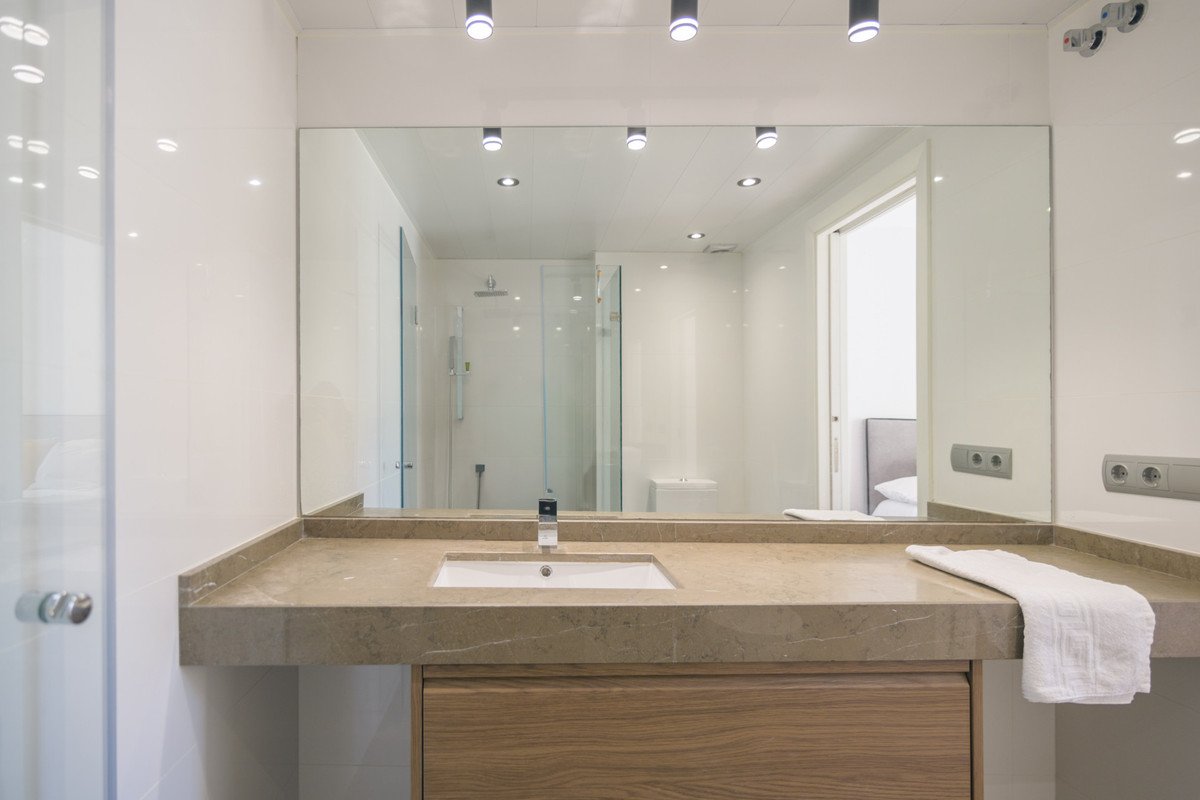 2 Bed Middle Floor Apartment in Centro Histórico