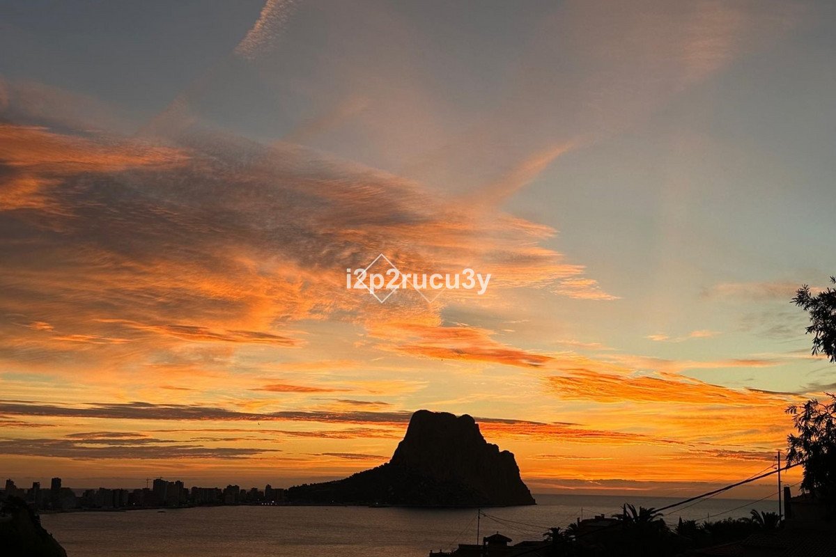 6 Bed Detached Villa in Calpe