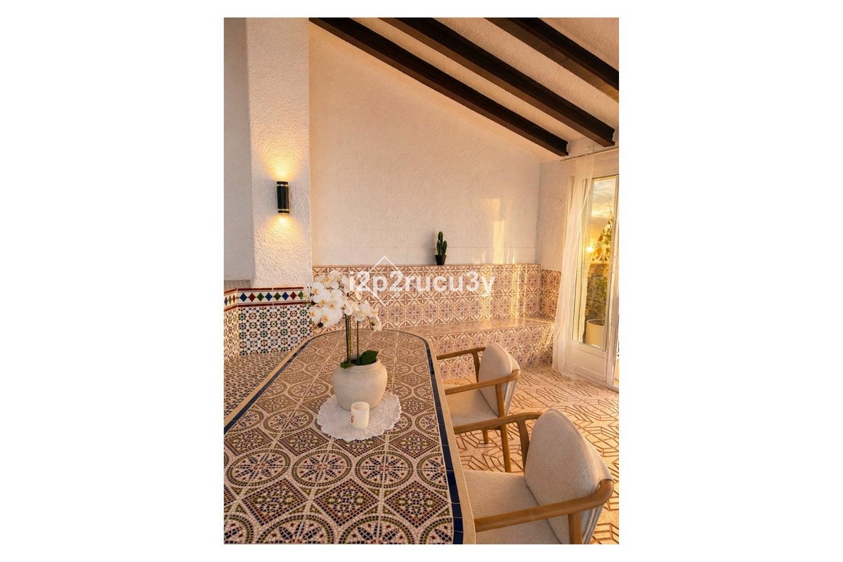 6 Bed Detached Villa in Calpe