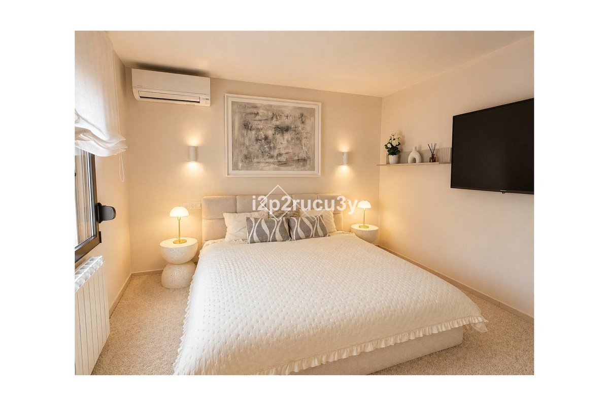 6 Bed Detached Villa in Calpe