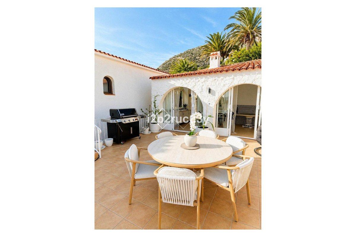 6 Bed Detached Villa in Calpe