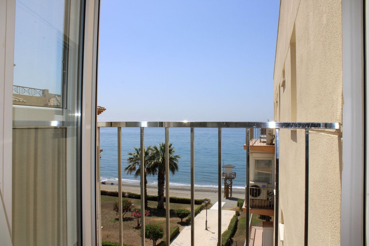 2 Bed Top Floor Apartment in Torrox Costa