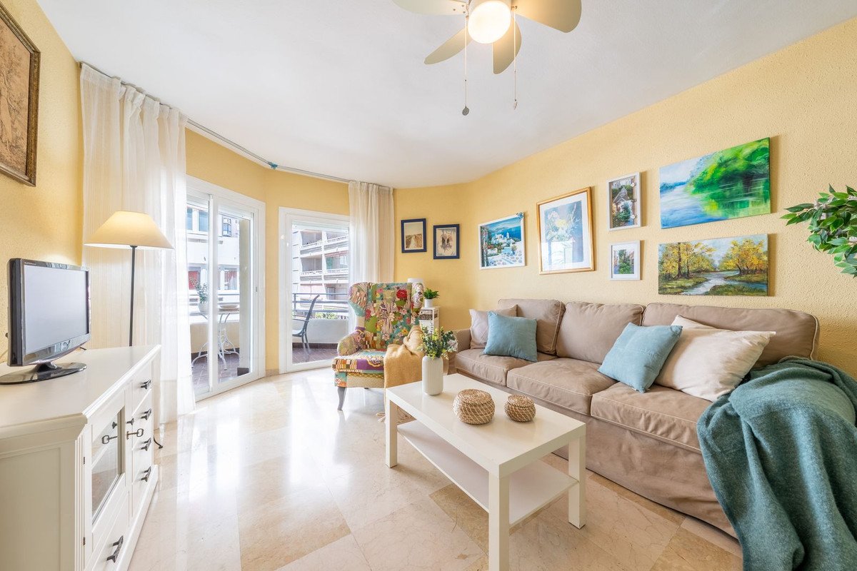 1 Bed Middle Floor Apartment in Marbella