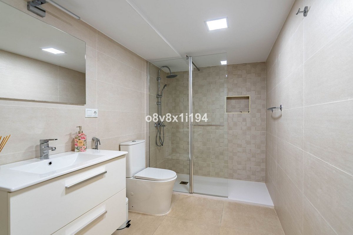 4 Bed Semi-Detached House in Casares