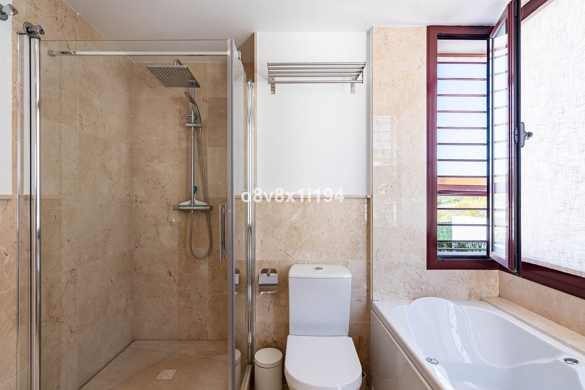 4 Bed Semi-Detached House in Casares
