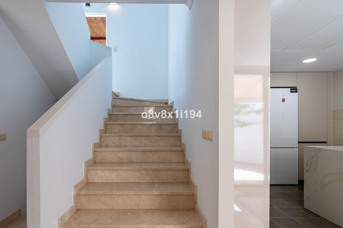 4 Bed Semi-Detached House in Casares