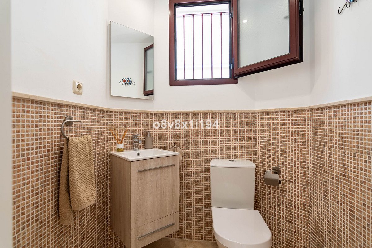 4 Bed Semi-Detached House in Casares