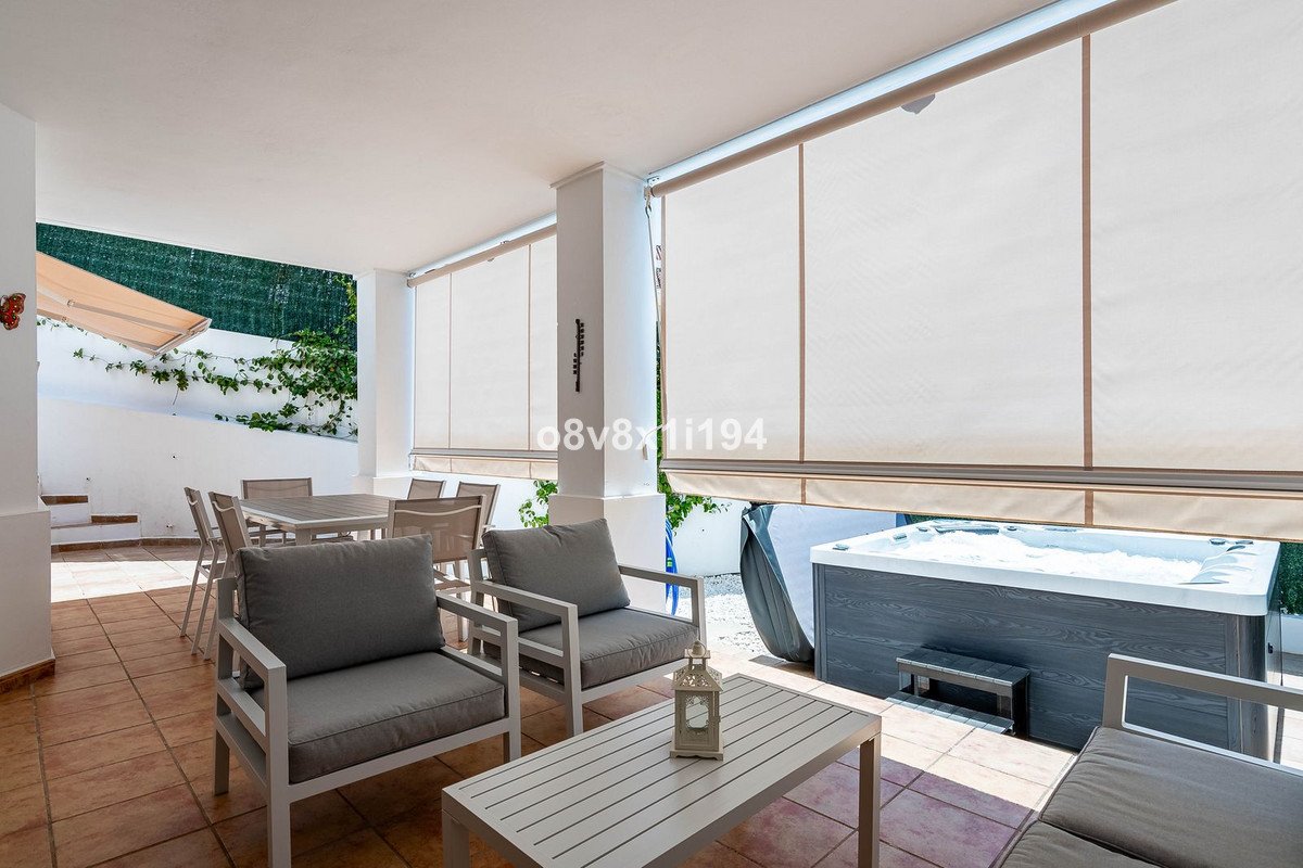 4 Bed Semi-Detached House in Casares